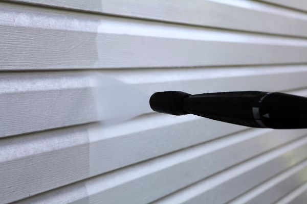 Condo Siding Power Washing in Richmond