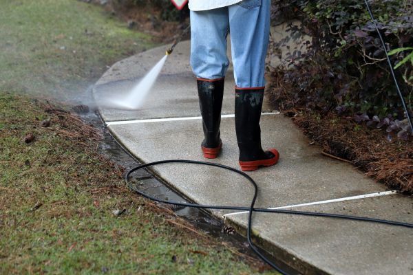 Cost of Sidewalk Pressure Cleaning in Richmond