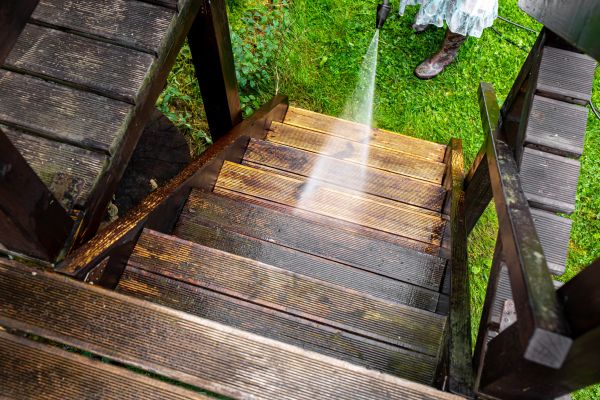 Wood Power Washing in Richmond